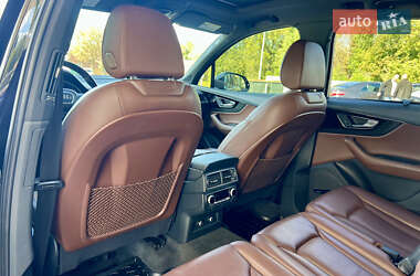 Внедорожник / Кроссовер Audi Q7 2018 в 