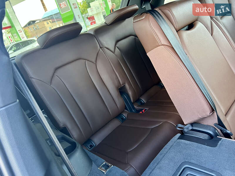 Позашляховик / Кросовер Audi Q7 2018 в Житомирі