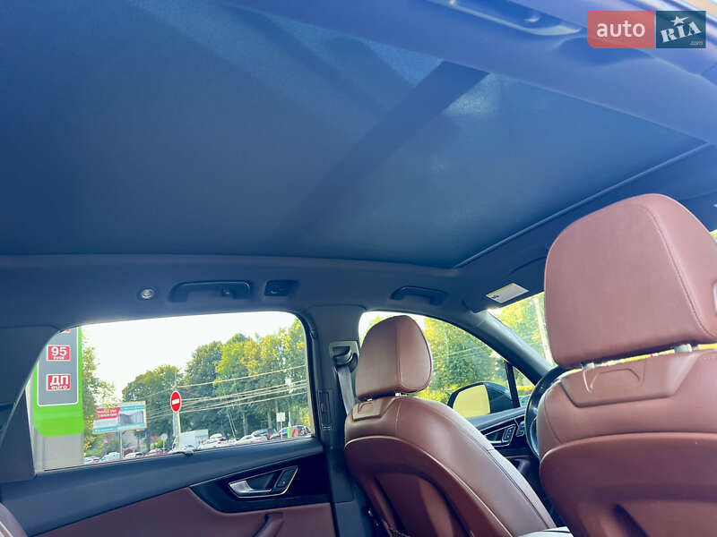 Позашляховик / Кросовер Audi Q7 2018 в Житомирі