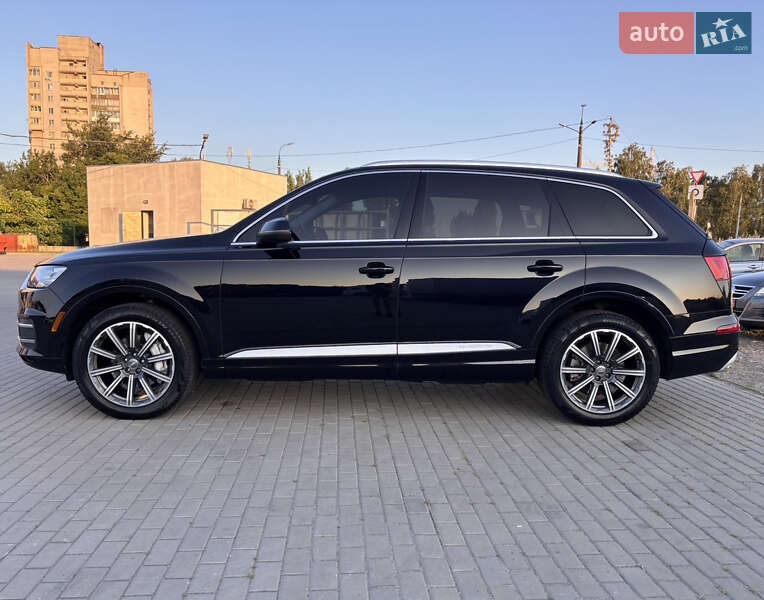 Внедорожник / Кроссовер Audi Q7 2017 в Черкассах