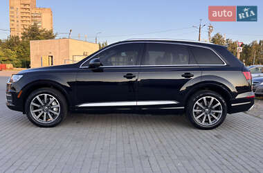 Позашляховик / Кросовер Audi Q7 2017 в 