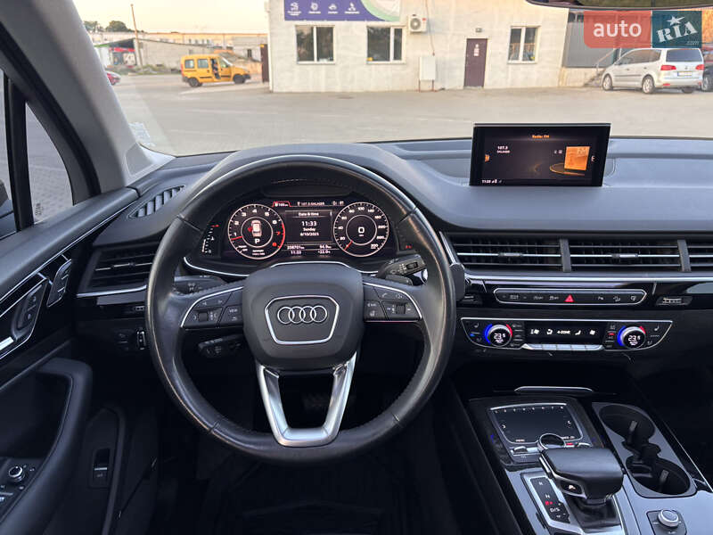 Внедорожник / Кроссовер Audi Q7 2017 в Черкассах