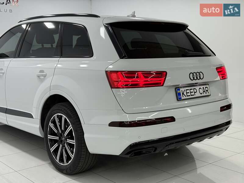 Позашляховик / Кросовер Audi Q7 2018 в Одесі
