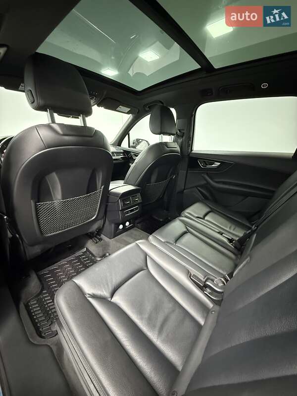 Позашляховик / Кросовер Audi Q7 2018 в Одесі