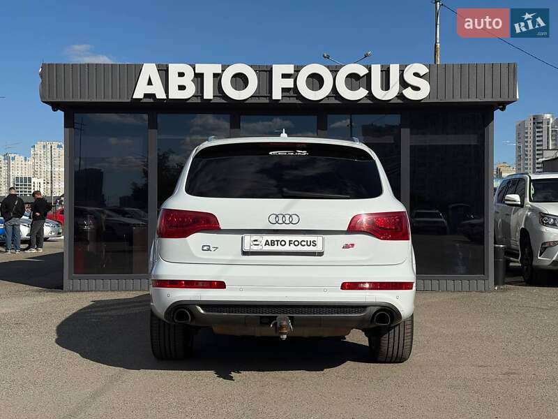 Внедорожник / Кроссовер Audi Q7 2013 в Киеве