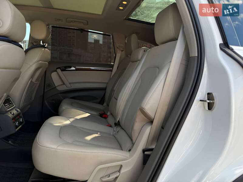 Внедорожник / Кроссовер Audi Q7 2013 в Киеве