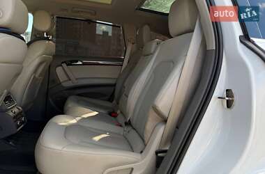 Позашляховик / Кросовер Audi Q7 2013 в 