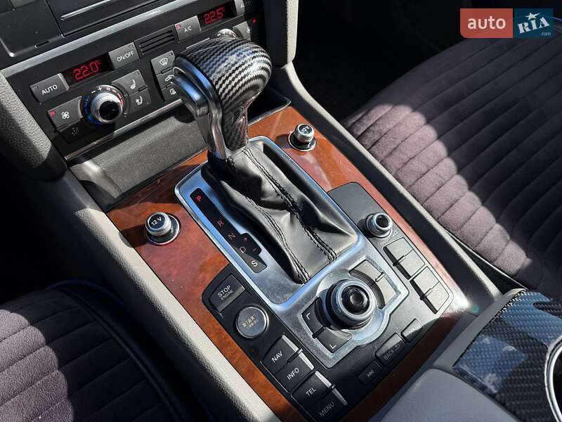 Внедорожник / Кроссовер Audi Q7 2013 в Киеве