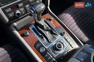 Позашляховик / Кросовер Audi Q7 2013 в 