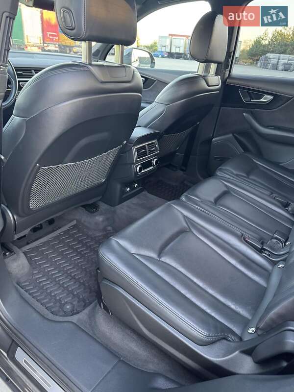 Позашляховик / Кросовер Audi Q7 2018 в Львові