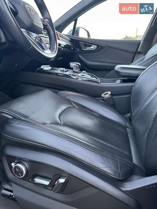 Позашляховик / Кросовер Audi Q7 2018 в Львові