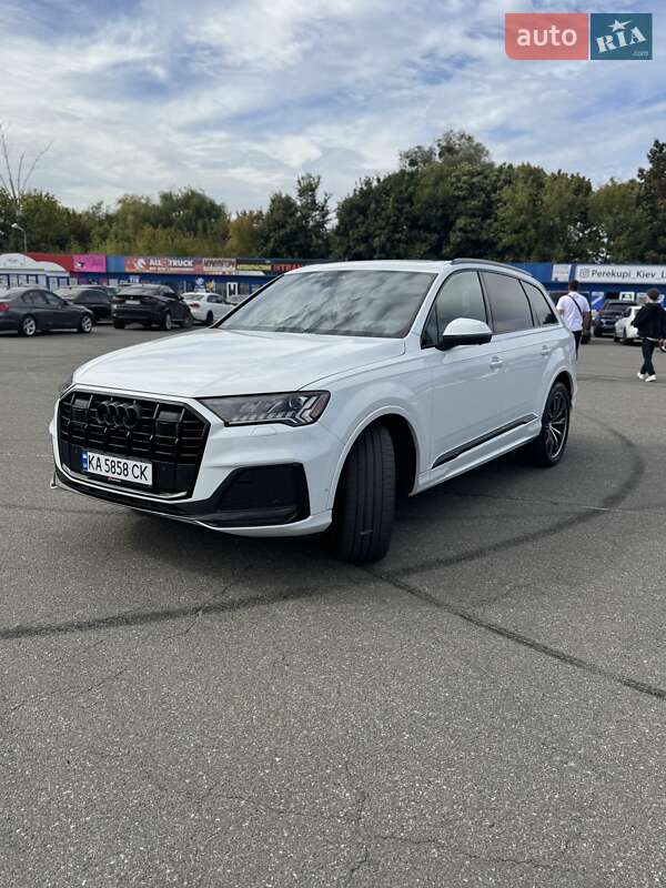 Позашляховик / Кросовер Audi Q7 2021 в Києві