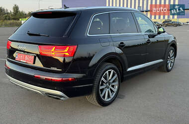 Позашляховик / Кросовер Audi Q7 2016 в 