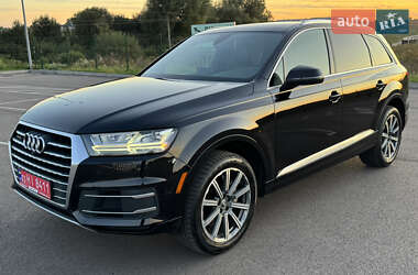 Позашляховик / Кросовер Audi Q7 2016 в 