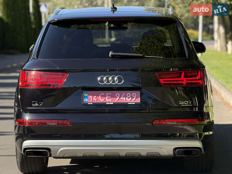 Внедорожник / Кроссовер Audi Q7 2017 в Киеве