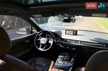 Позашляховик / Кросовер Audi Q7 2017 в 