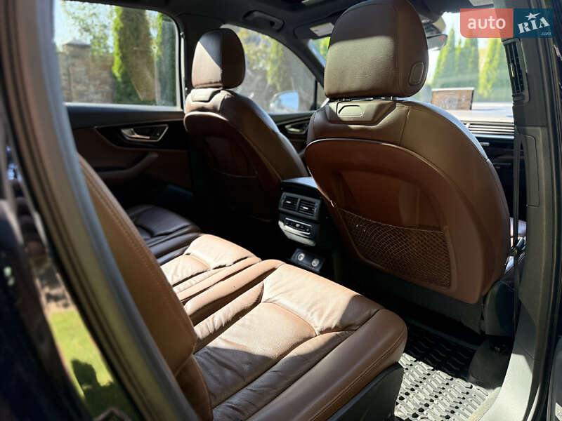 Внедорожник / Кроссовер Audi Q7 2017 в Киеве