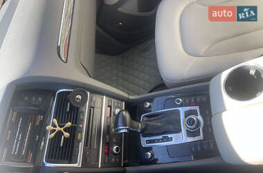 Позашляховик / Кросовер Audi Q7 2012 в 