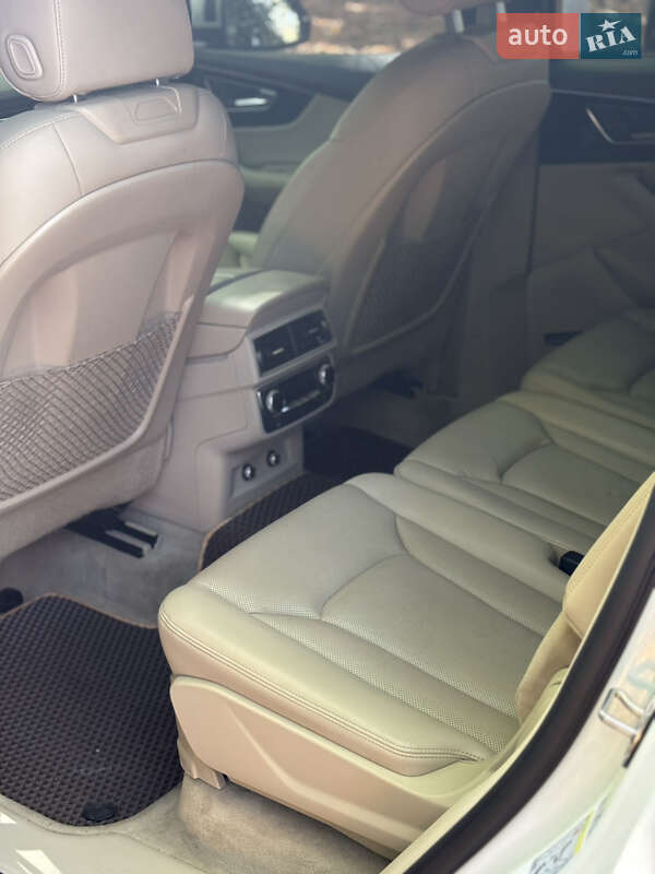 Внедорожник / Кроссовер Audi Q7 2018 в Днепре фото 13 Внедорожник / Кроссовер Audi Q7 2018 в Днепре