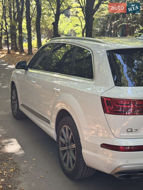 Внедорожник / Кроссовер Audi Q7 2018 в Днепре фото 11 Внедорожник / Кроссовер Audi Q7 2018 в Днепре