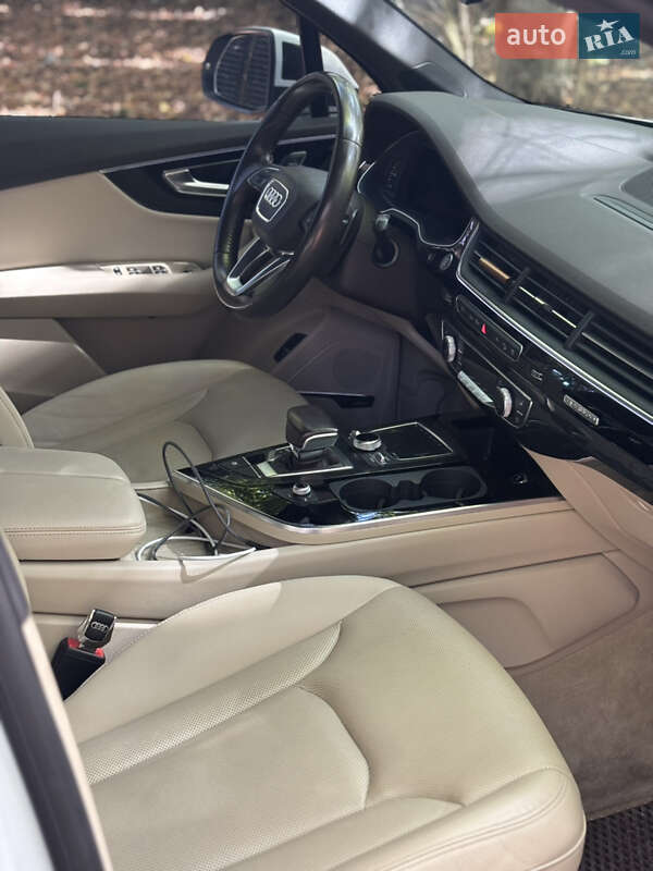 Внедорожник / Кроссовер Audi Q7 2018 в Днепре фото 17 Внедорожник / Кроссовер Audi Q7 2018 в Днепре