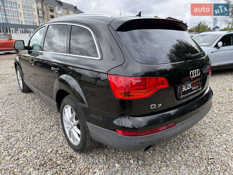 Позашляховик / Кросовер Audi Q7 2006 в Коломиї
