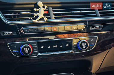 Позашляховик / Кросовер Audi Q7 2017 в 