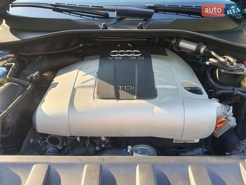 Позашляховик / Кросовер Audi Q7 2010 в Вінниці