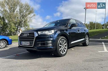 Позашляховик / Кросовер Audi Q7 2016 в Вінниці
