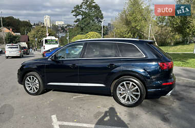 Позашляховик / Кросовер Audi Q7 2016 в 