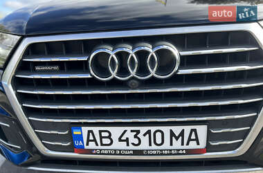 Позашляховик / Кросовер Audi Q7 2016 в 