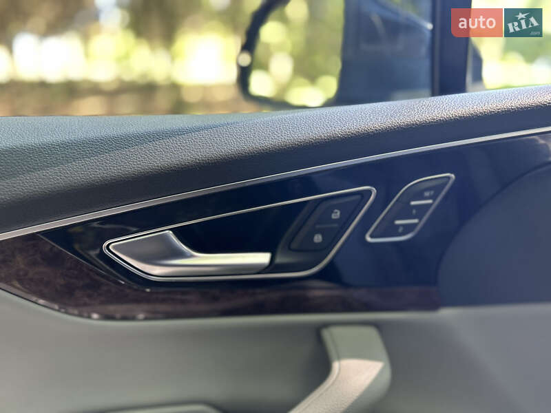 Позашляховик / Кросовер Audi Q7 2016 в Вінниці