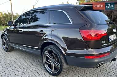 Внедорожник / Кроссовер Audi Q7 2011 в 