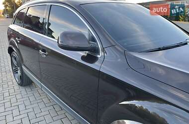 Внедорожник / Кроссовер Audi Q7 2011 в 