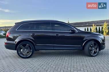 Внедорожник / Кроссовер Audi Q7 2011 в 