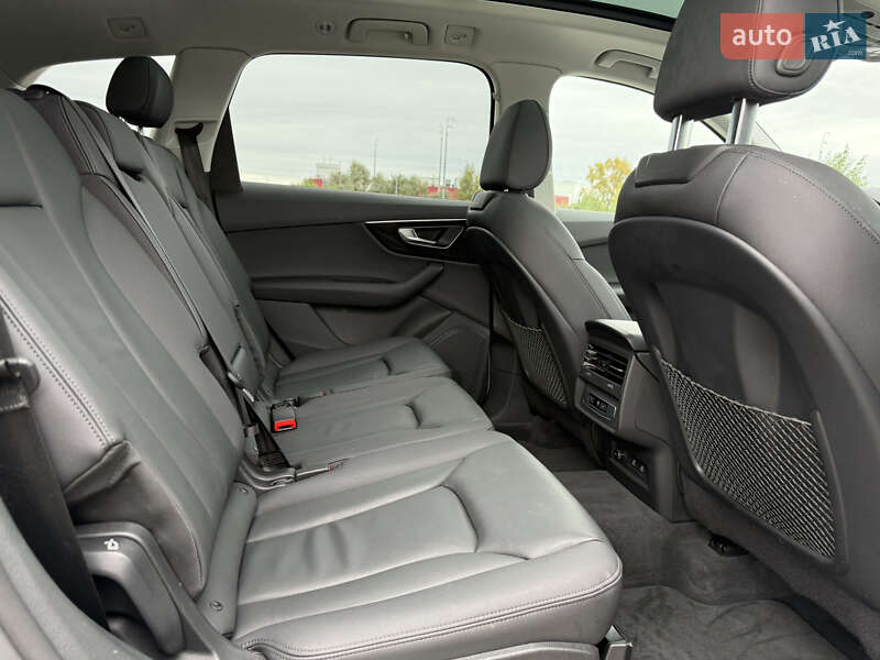 Позашляховик / Кросовер Audi Q7 2023 в Києві