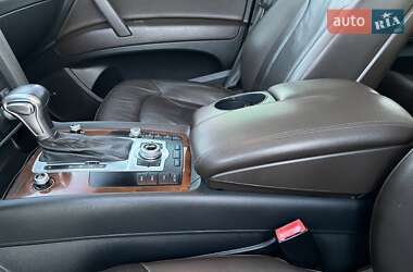 Внедорожник / Кроссовер Audi Q7 2011 в 