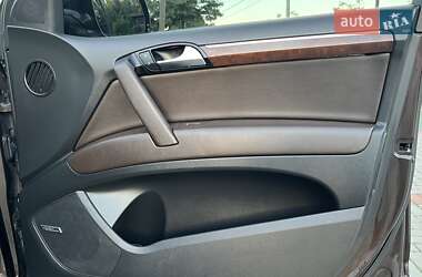 Внедорожник / Кроссовер Audi Q7 2011 в 