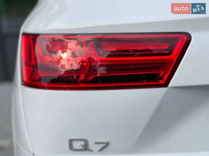 Внедорожник / Кроссовер Audi Q7 2018 в Киеве