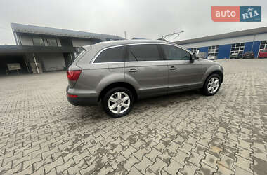 Позашляховик / Кросовер Audi Q7 2012 в 