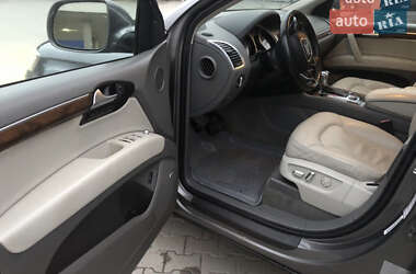 Позашляховик / Кросовер Audi Q7 2012 в 