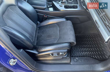 Позашляховик / Кросовер Audi Q7 2016 в 
