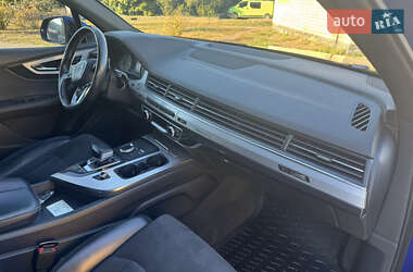 Позашляховик / Кросовер Audi Q7 2016 в 