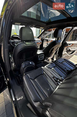 Внедорожник / Кроссовер Audi Q7 2016 в 