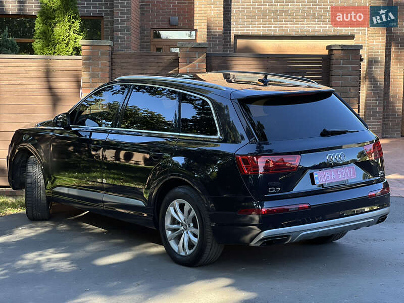 Позашляховик / Кросовер Audi Q7 2017 в Тернополі