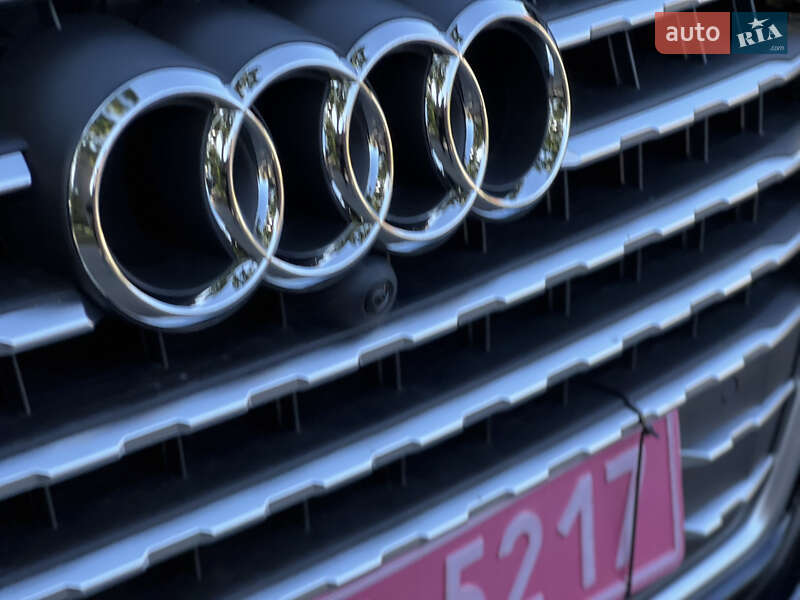 Позашляховик / Кросовер Audi Q7 2017 в Тернополі