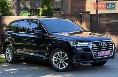 Внедорожник / Кроссовер Audi Q7 2017 в 