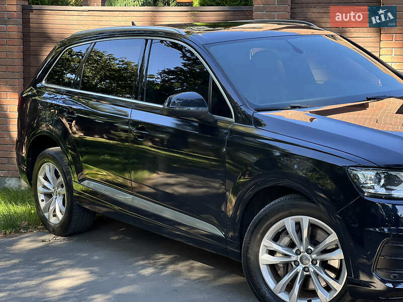 Позашляховик / Кросовер Audi Q7 2017 в Тернополі