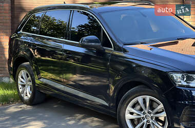 Внедорожник / Кроссовер Audi Q7 2017 в 