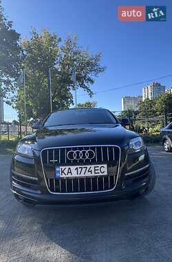 Позашляховик / Кросовер Audi Q7 2014 в 